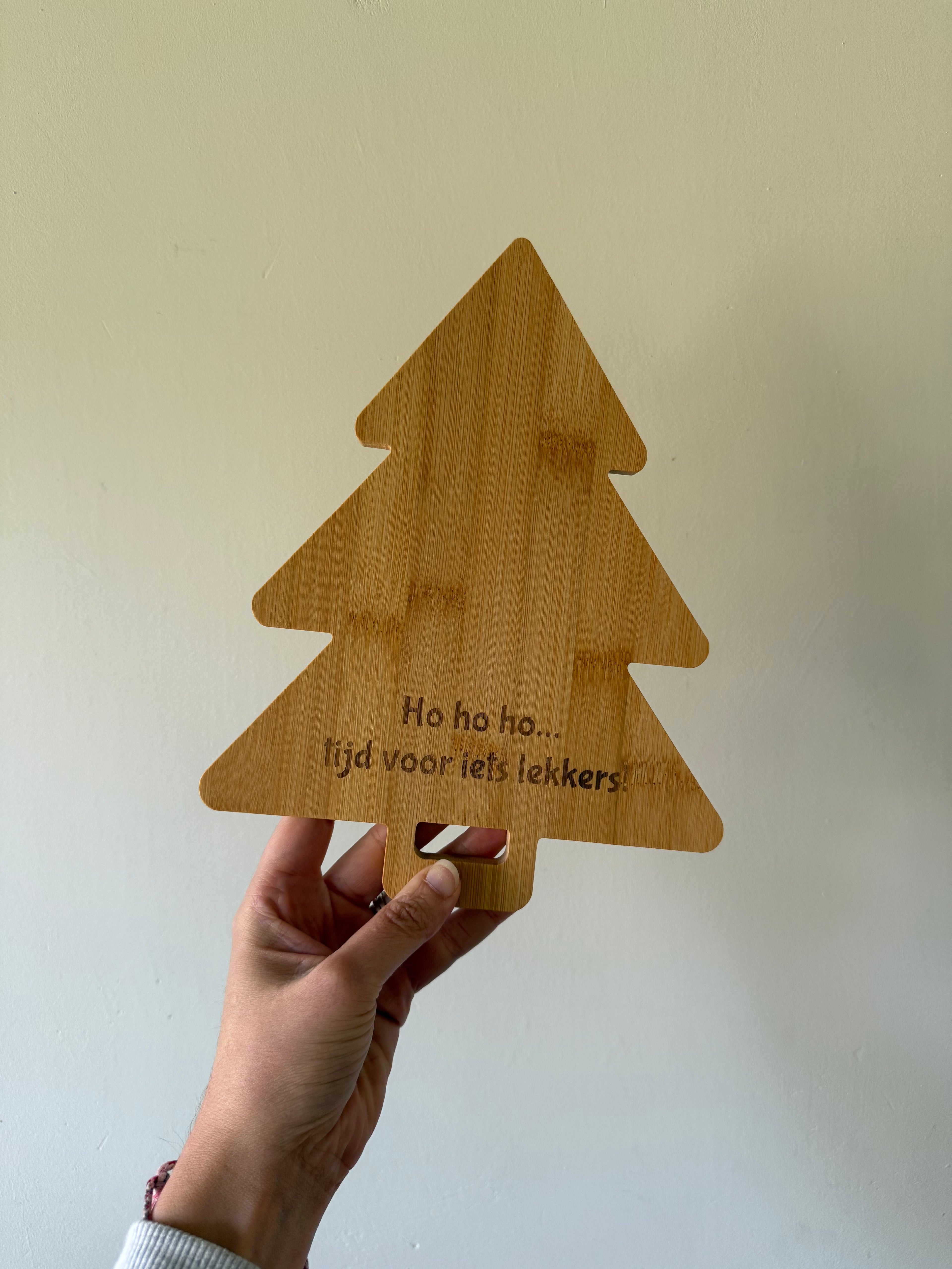 Kerstboom borrelplankje met tekst naar keuze