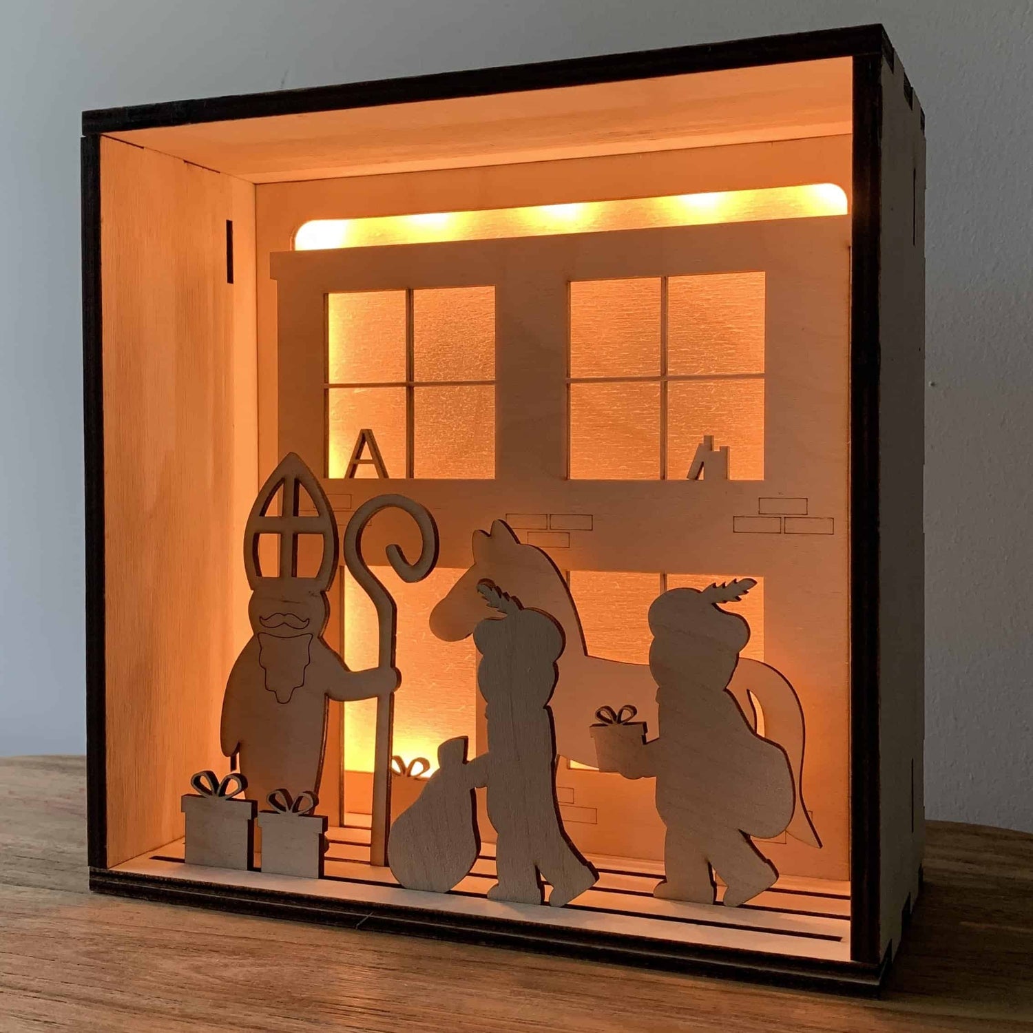 Houten lightbox met thema naar keuze