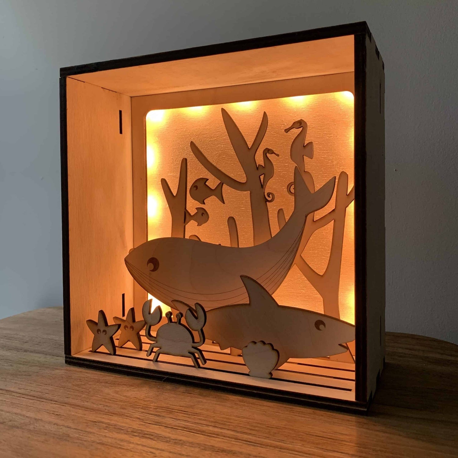 Houten lightbox met thema naar keuze