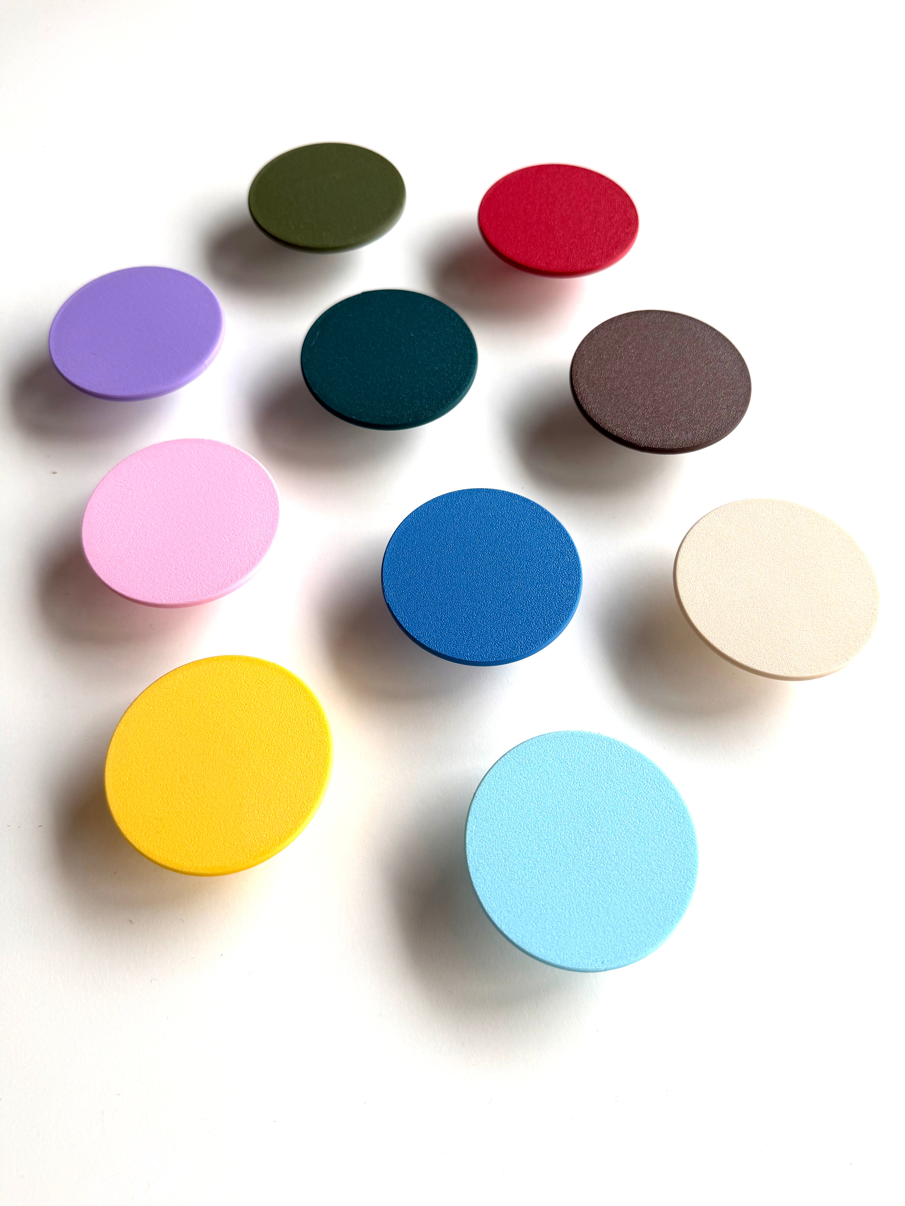 Wandknopjes wandhaakjes rond diverse maten en kleuren