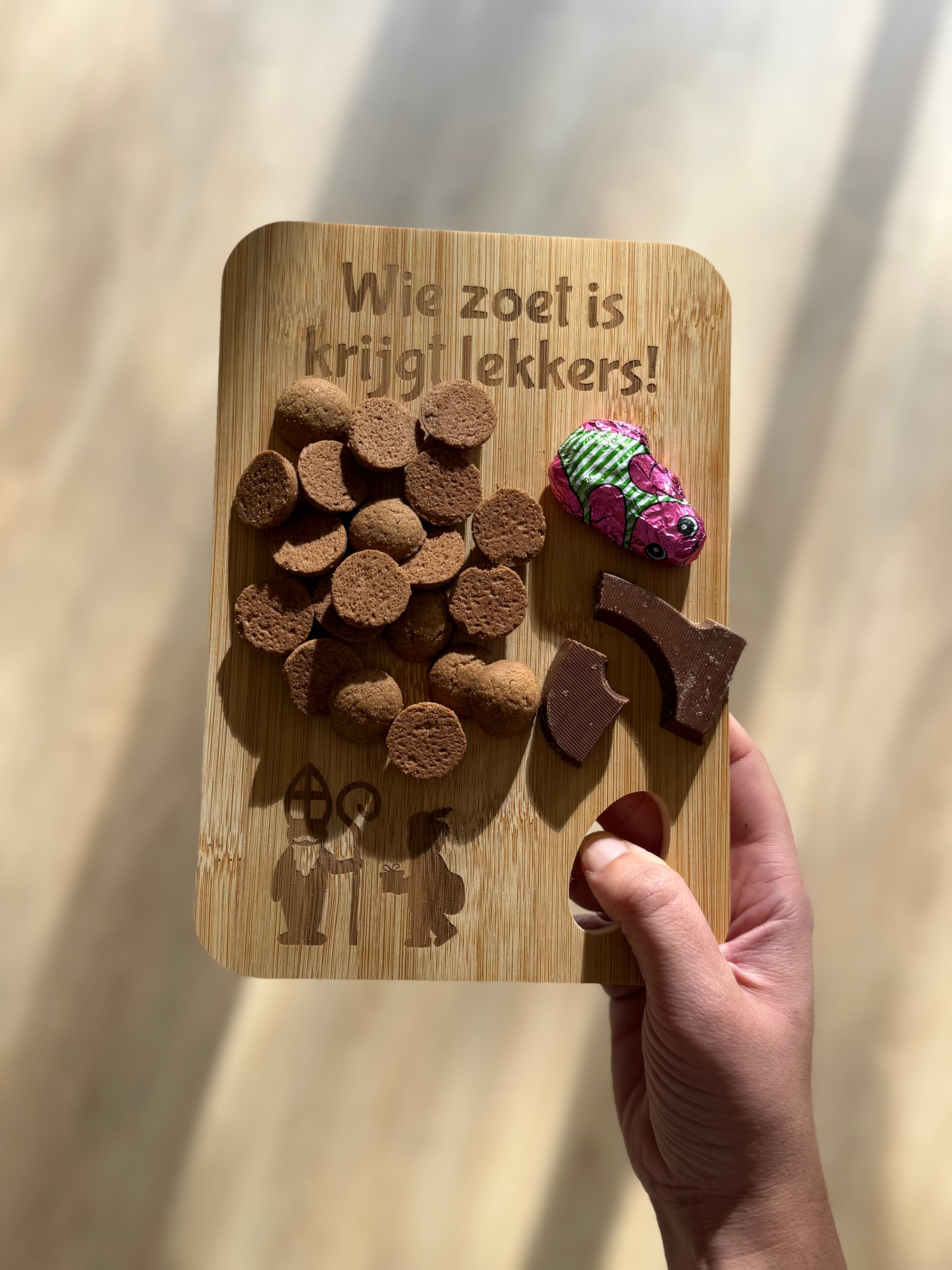 Wie zoet is krijgt lekkers borrelplankje
