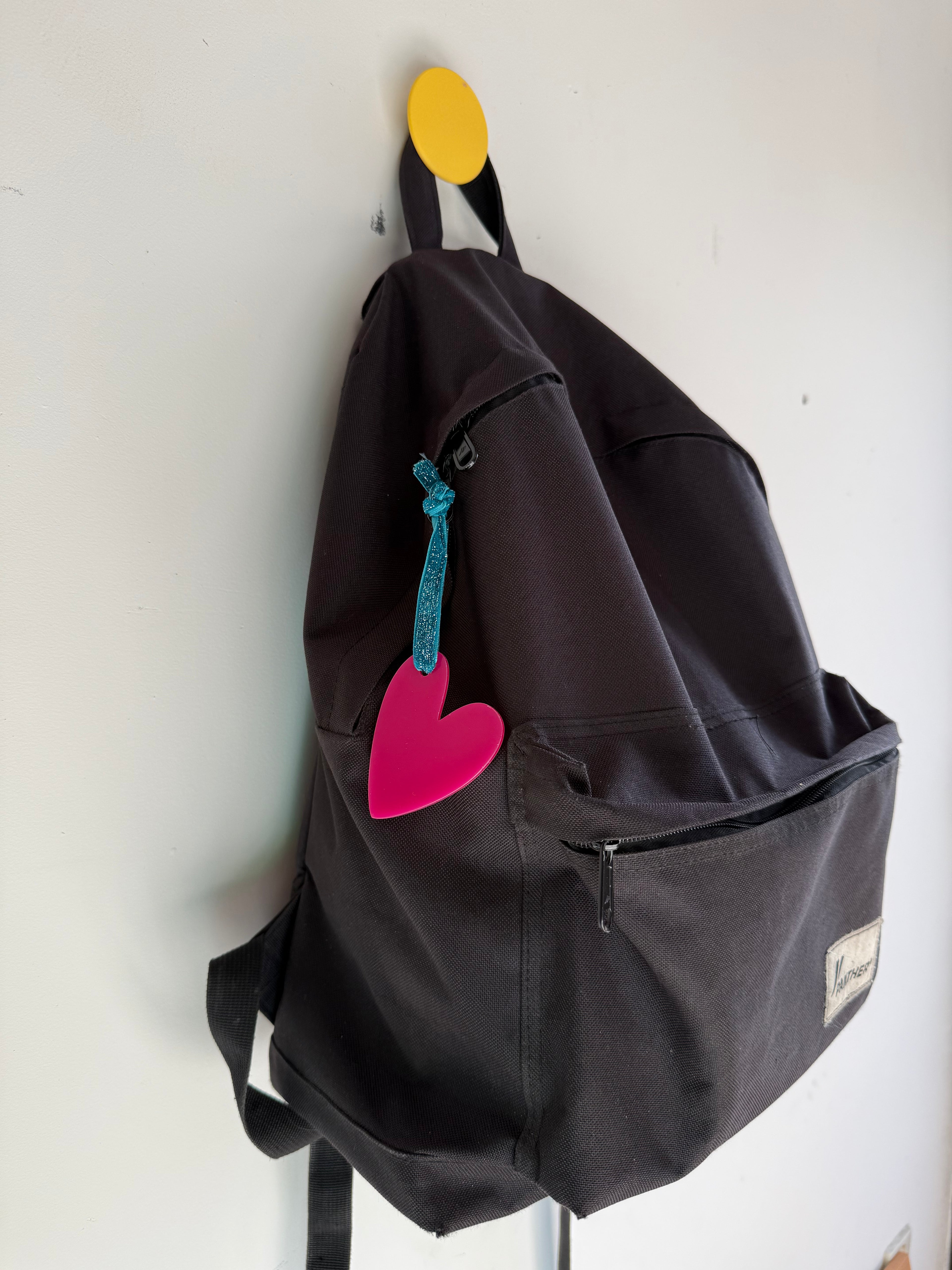 Hartje tashanger, kerstboomhanger, paastakhanger acryl