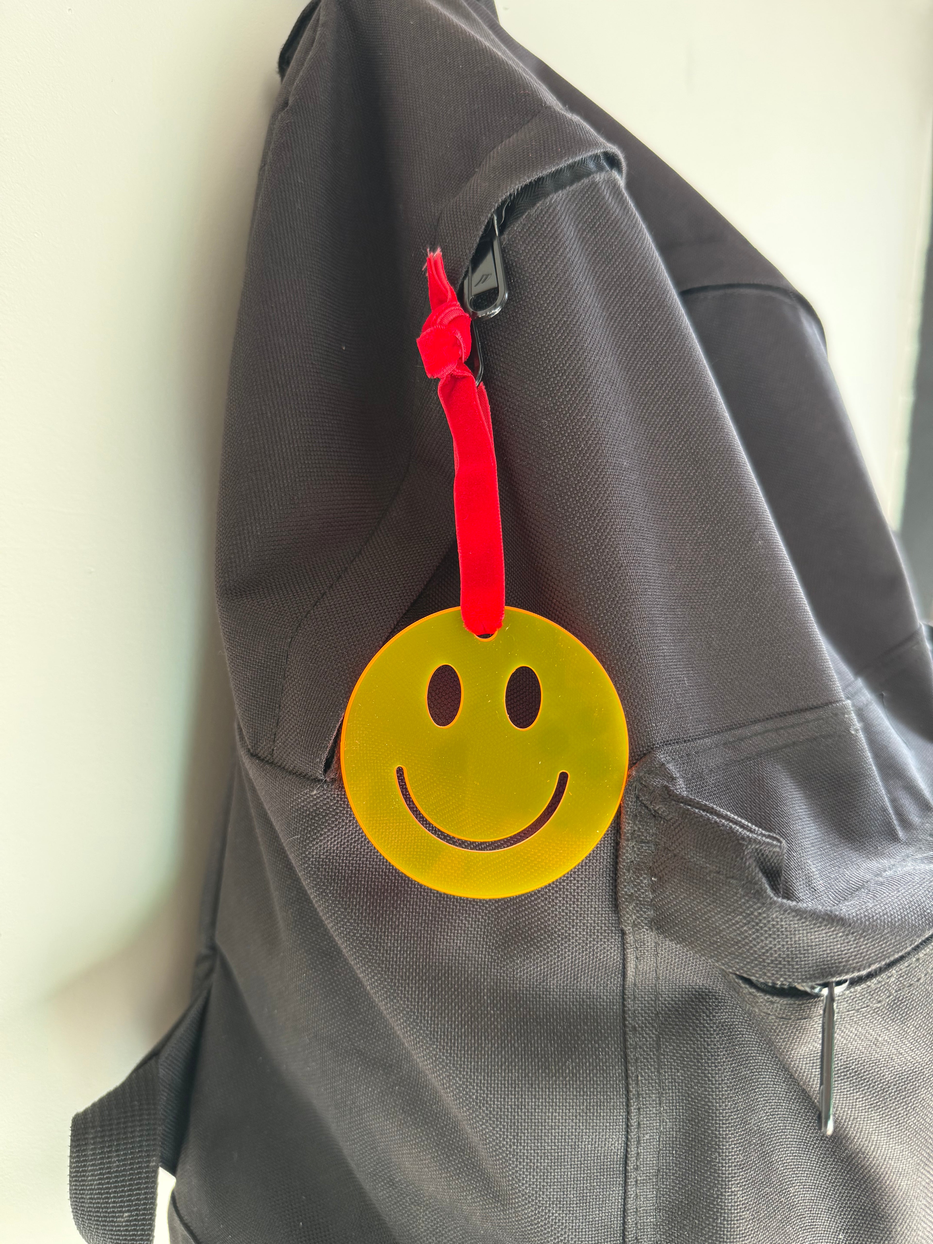 Smiley tashanger, kerstboomhanger, paastakhanger acryl