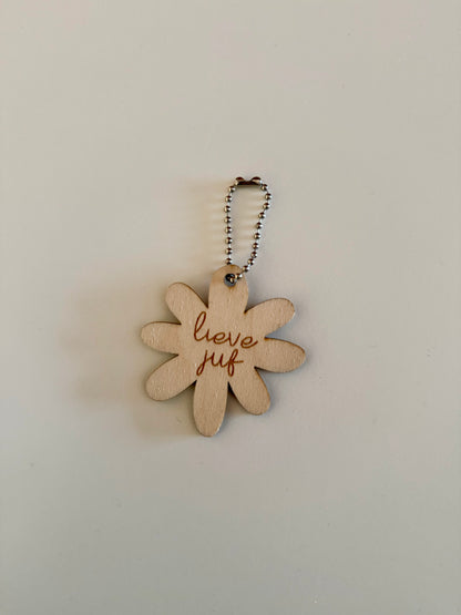 Sleutelhanger of tashanger bloem met lieve juf