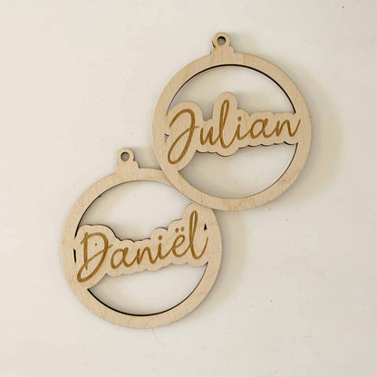 Houten kerstbal met naam