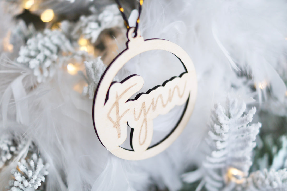 Houten kerstbal met naam