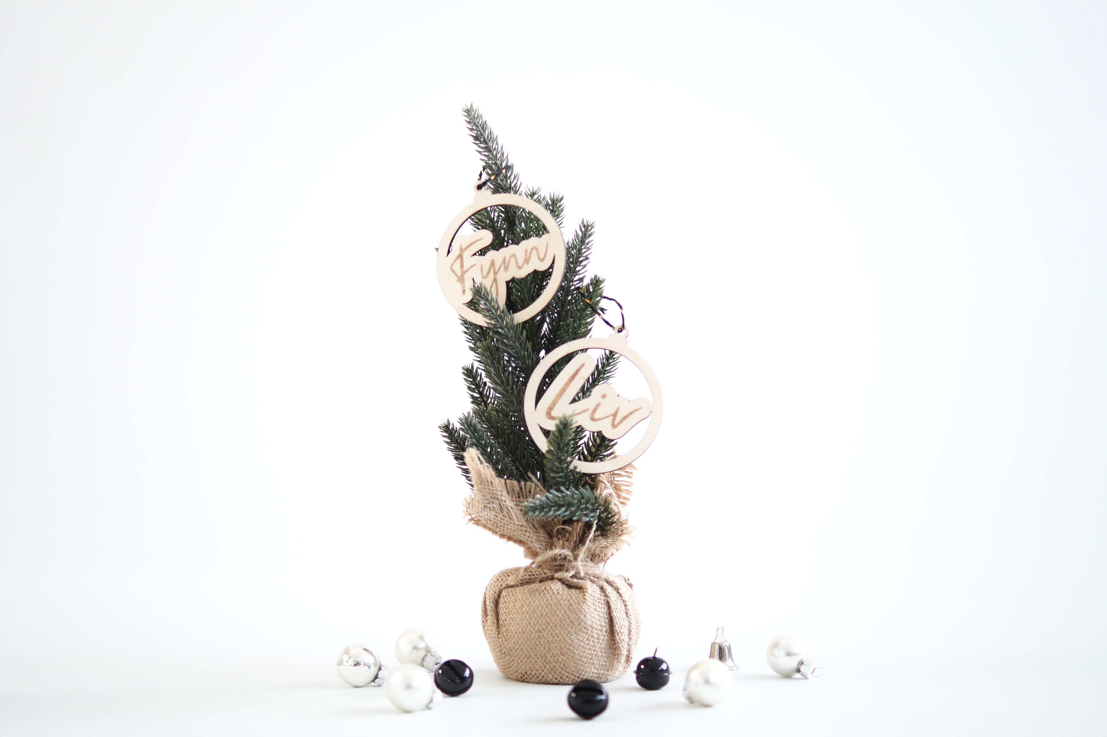 Houten kerstbal met naam