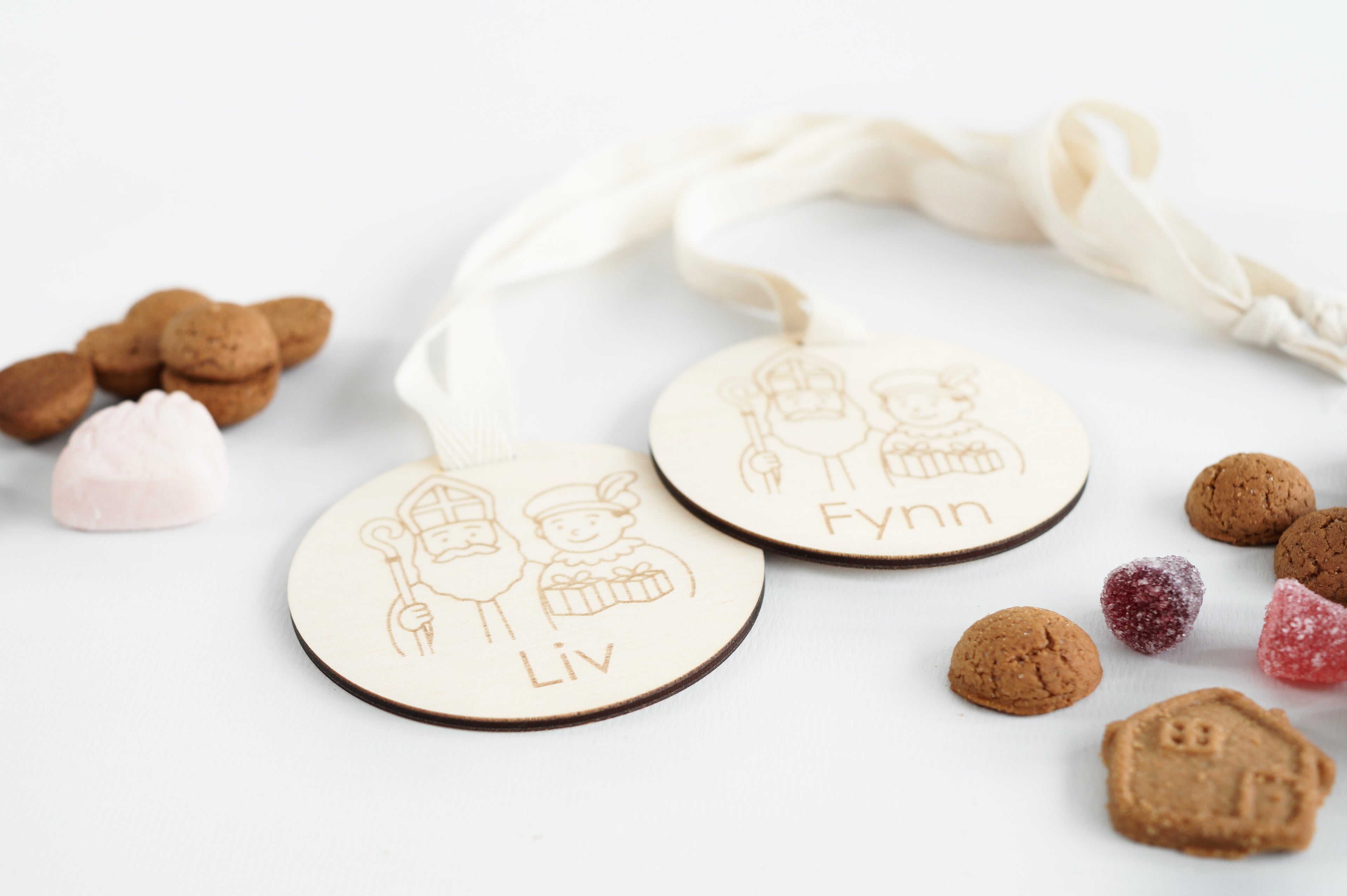 Sinterklaas en piet medailles met naam