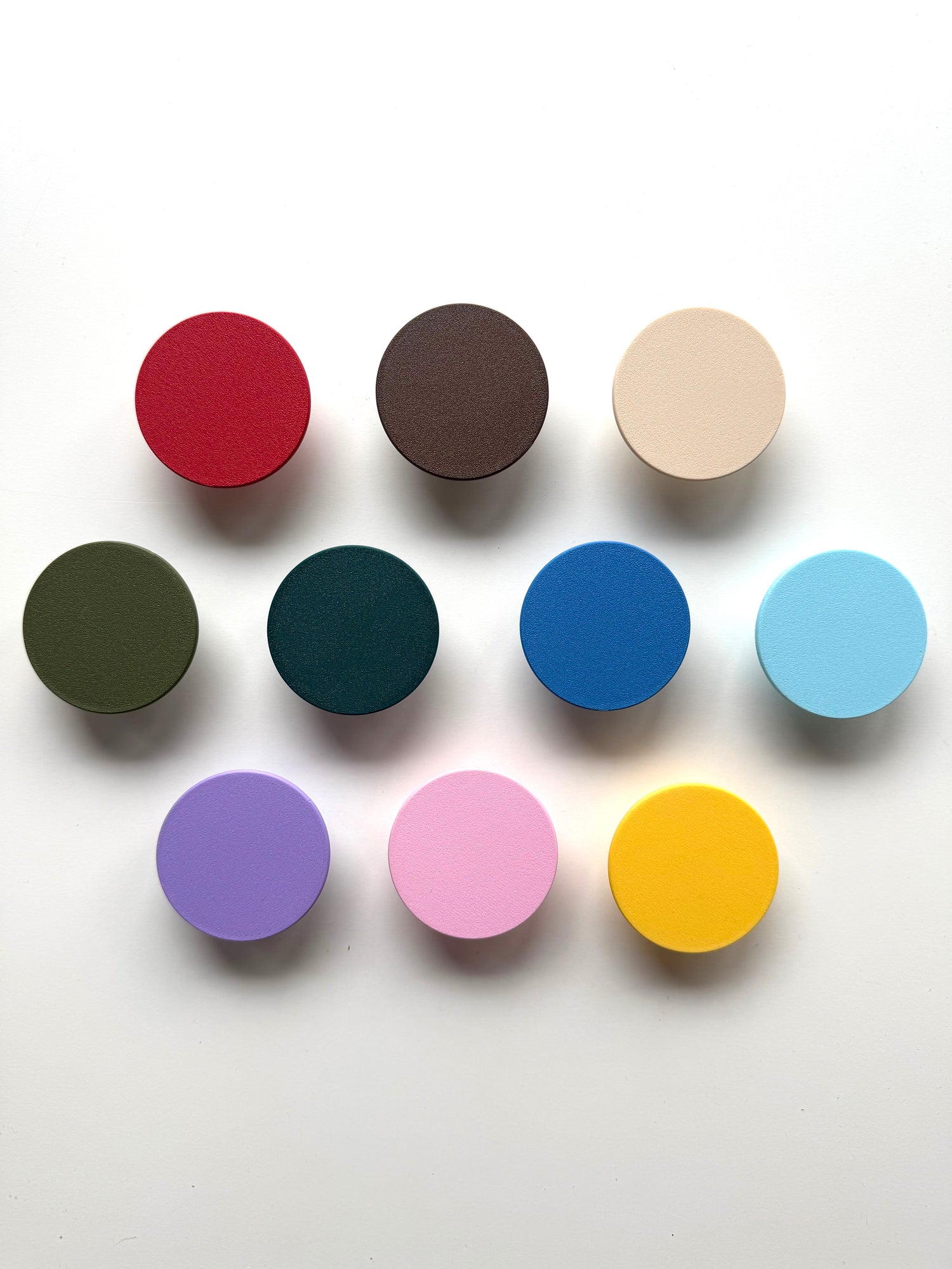 Wandknopjes wandhaakjes rond diverse maten en kleuren